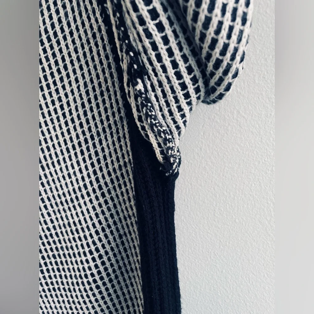 Walter Baker Black and White Women’s Sweater with Slit Size XS Edgy Trendy Cool